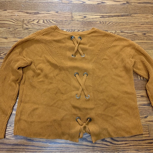 Lucky Brand Sweater - Picture 2 of 3